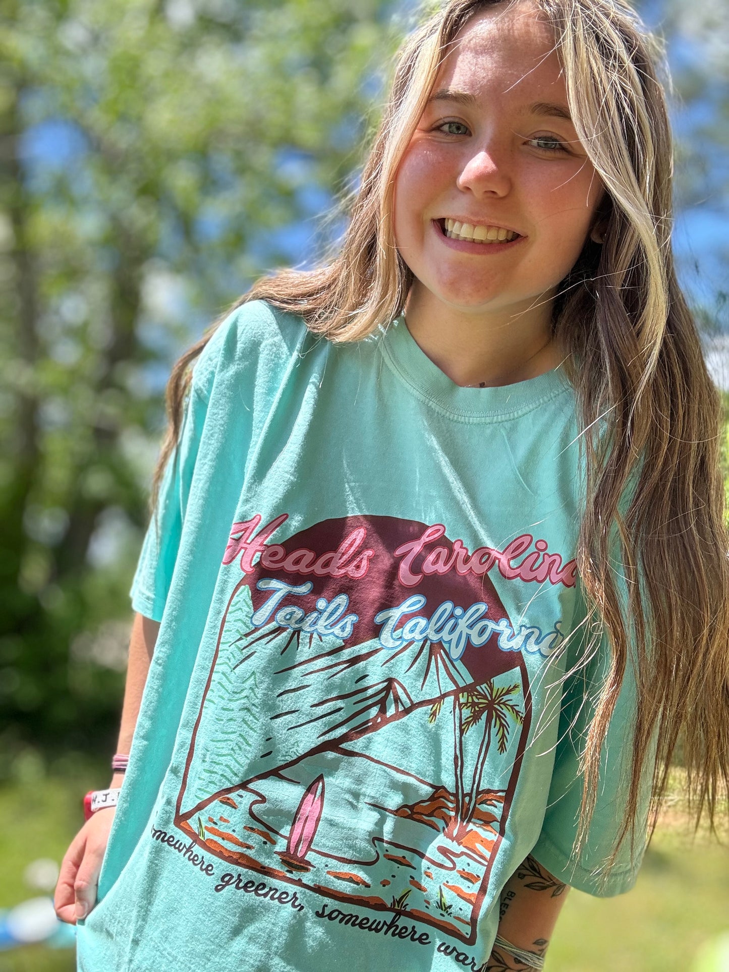 Heads Carolina, Tails California tee