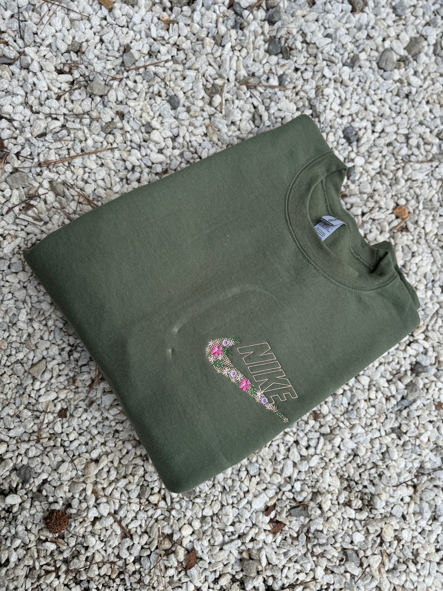 Floral brand sweatshirt/tee