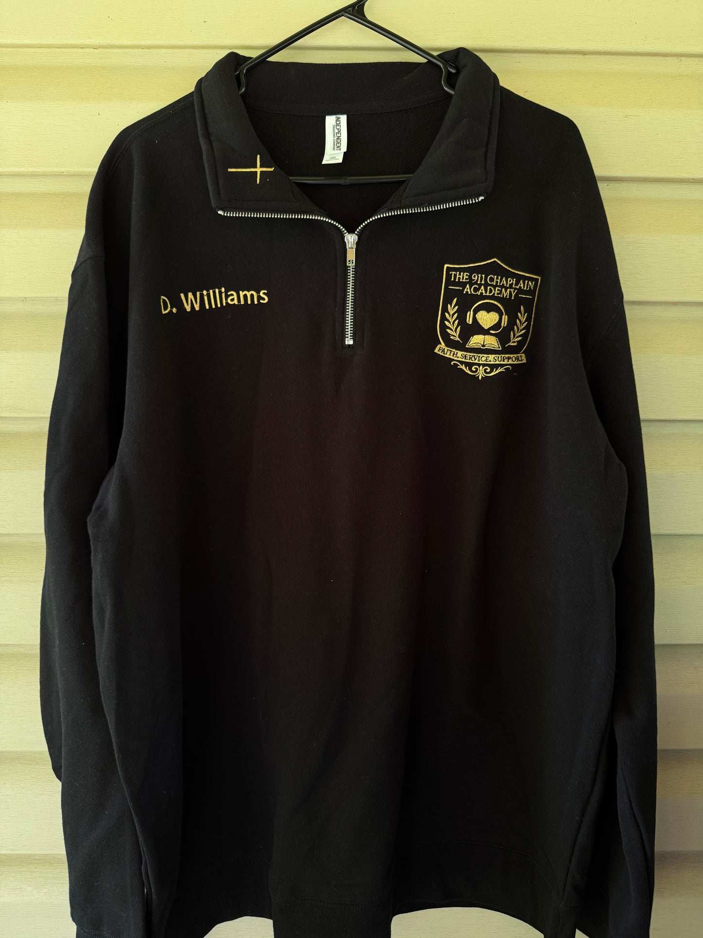 Chaplain black 1/4 zip