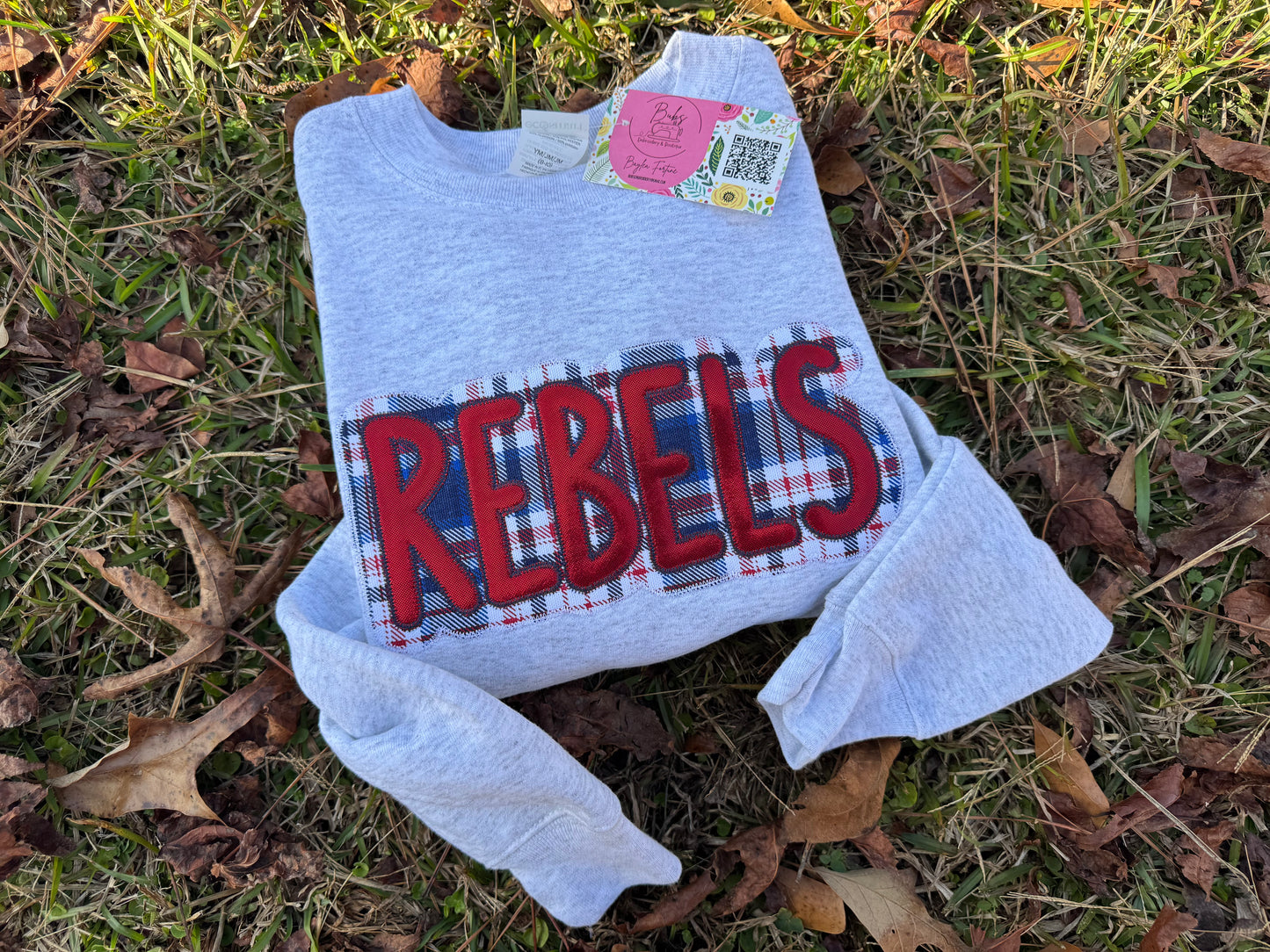 ✨READY TO SHIP✨.                       YOUTH MEDIUM sweatshirt